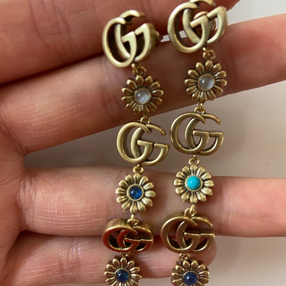 Cute earring